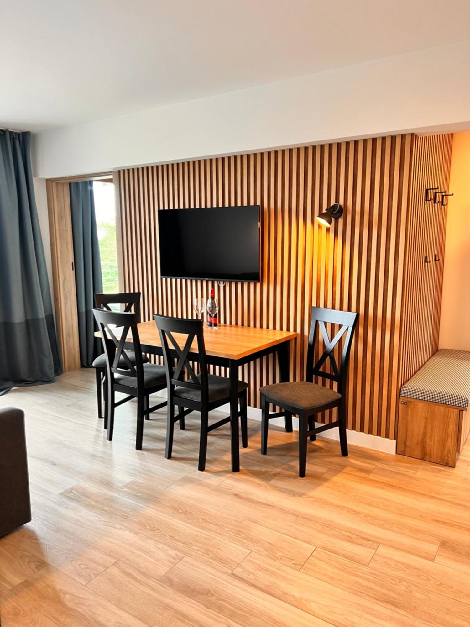 Columbus Hotel Rowy  Bagian luar foto