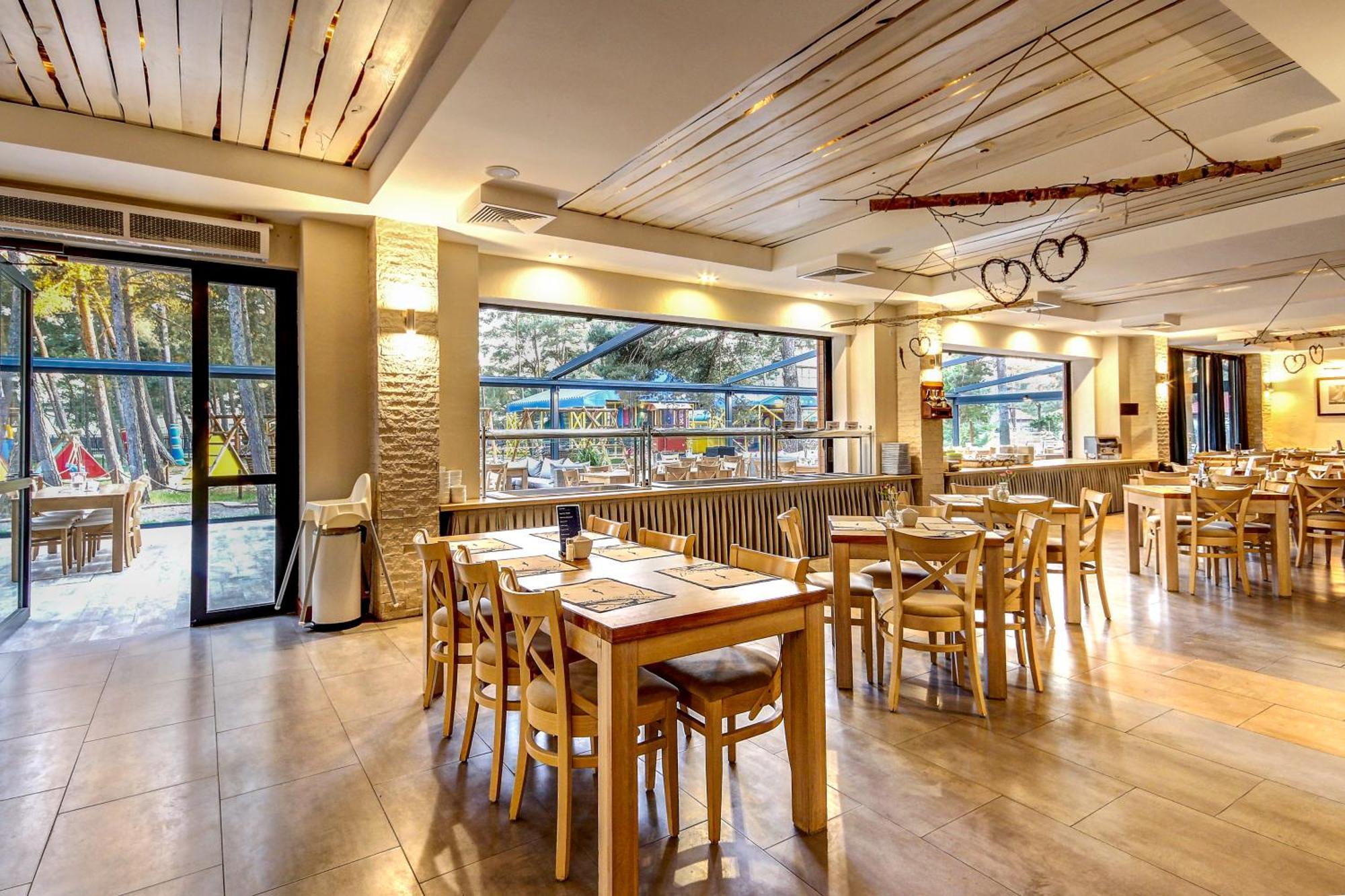 Columbus Hotel Rowy  Bagian luar foto