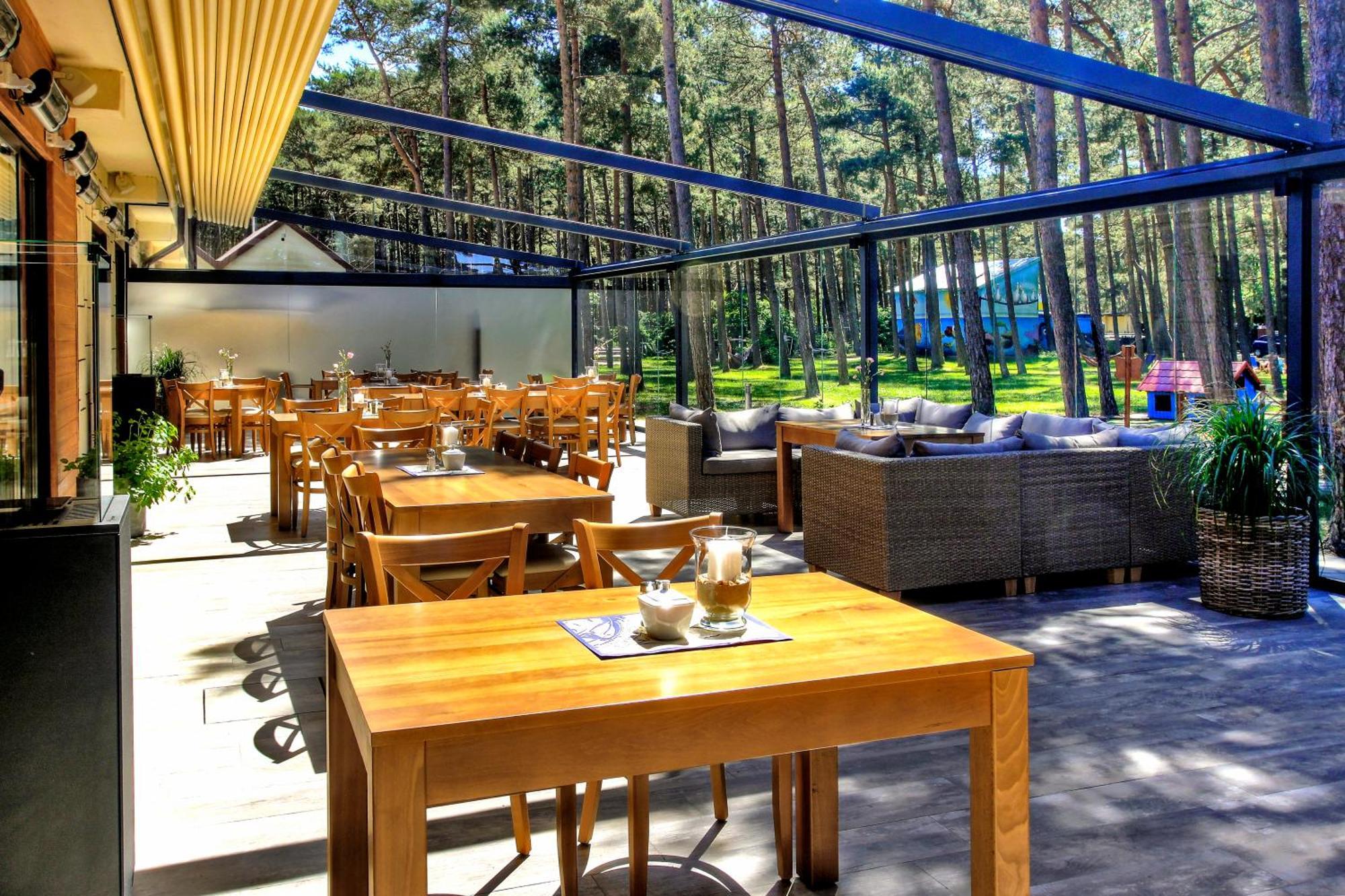 Columbus Hotel Rowy  Bagian luar foto