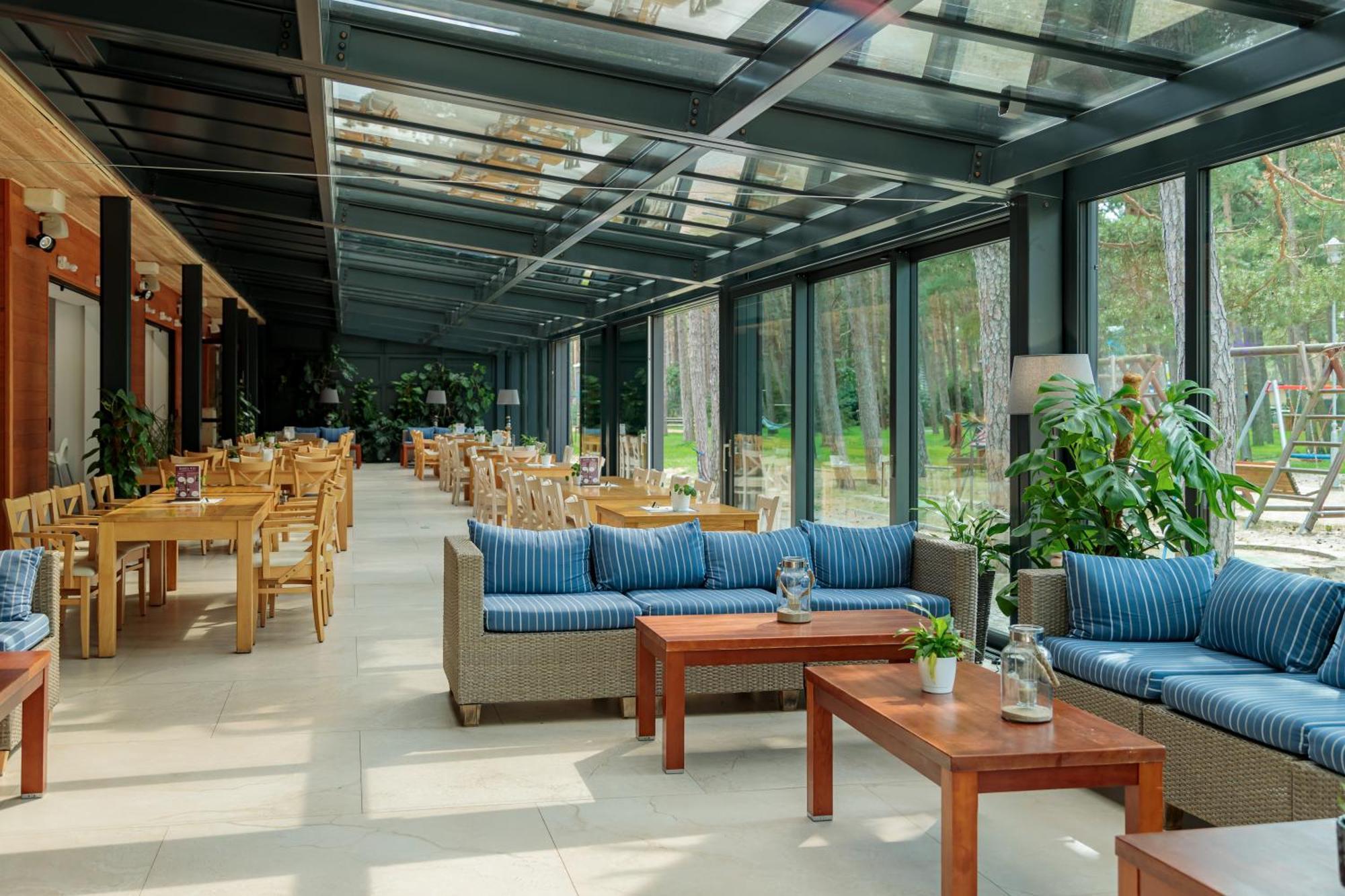 Columbus Hotel Rowy  Bagian luar foto