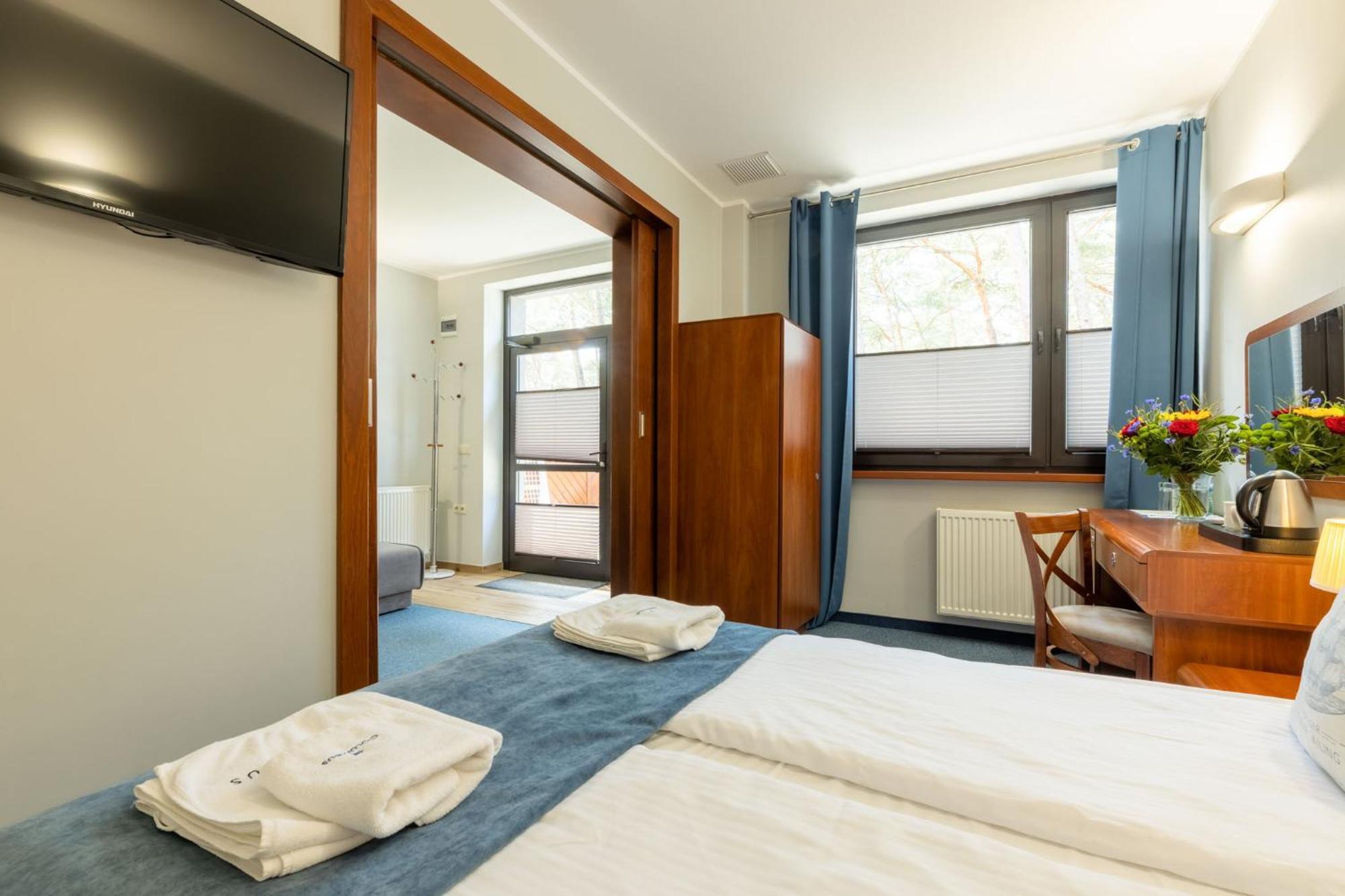 Columbus Hotel Rowy  Bagian luar foto