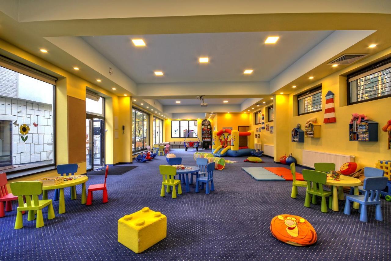 Columbus Hotel Rowy  Bagian luar foto